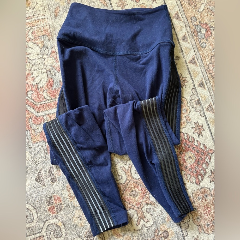 Beyond Yoga Leggings in Navy and Black